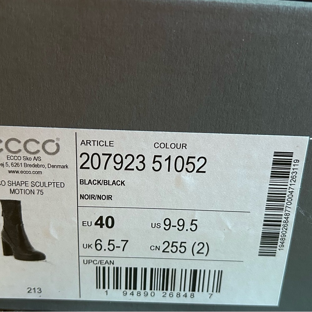 Ecco booties - Picture 7 of 10